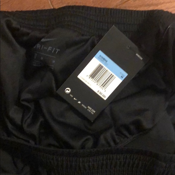 NWT Nike Dri-fit running shorts size M - Picture 4 of 5